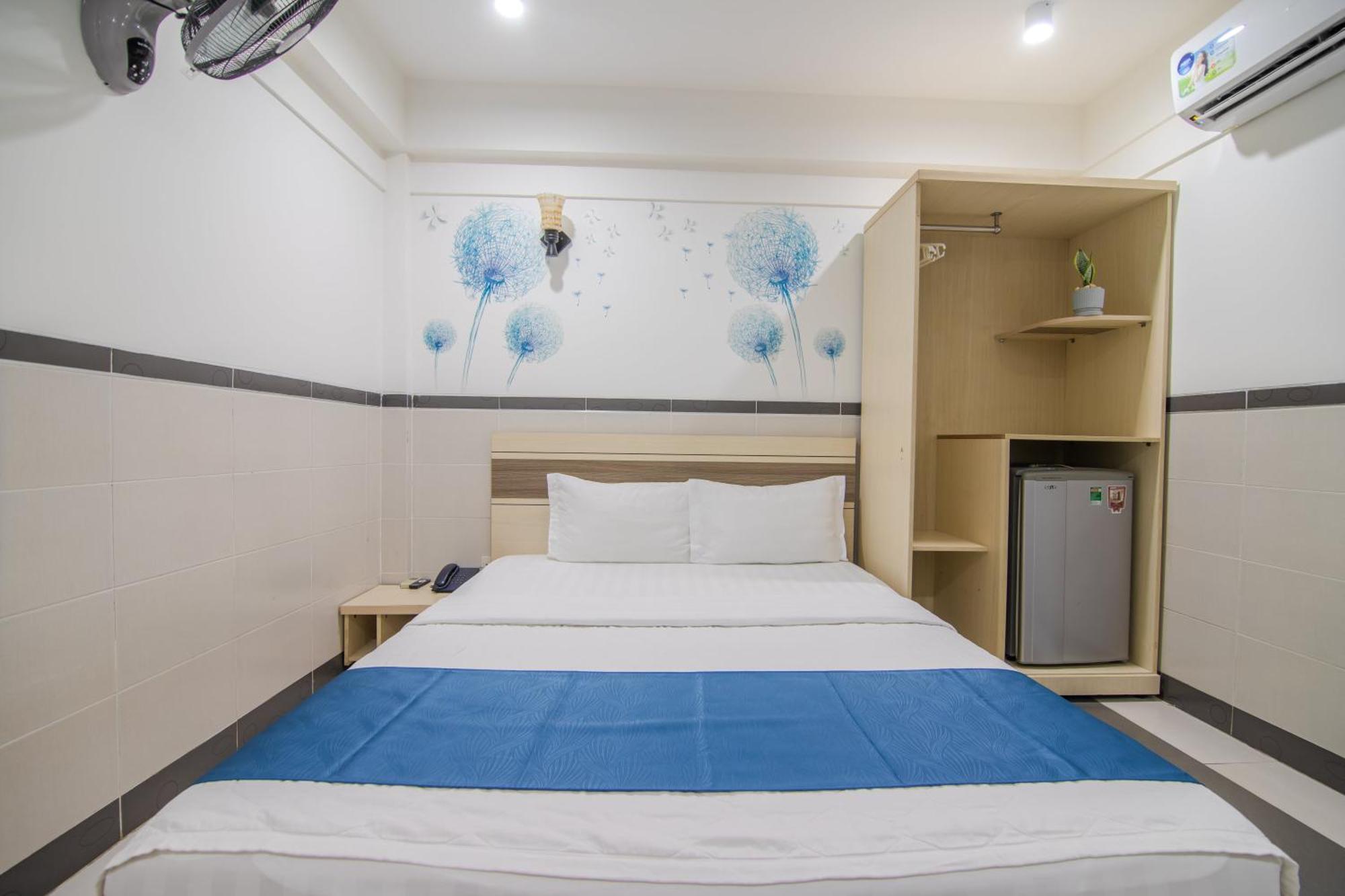 Bin Bin Hotel 5 - Near Lotte Mart D7 Хошимин Экстерьер фото
